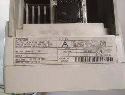 Falownik Honeywell VRL CDV2P220 potrzebna instrukcja lub opis menu.