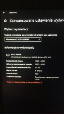 Mój główny ekran od laptopa używa gorszej karty, a podpiety monitor lepszej.