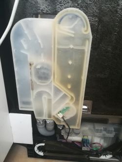 Zmywarka Amica ZWM 676 W - wyciek z płaszcza wodnego