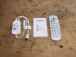 Pasek LED WiFi/IR - WX300P - tryb muzyczny - ukryte przyciski [W800-C400]