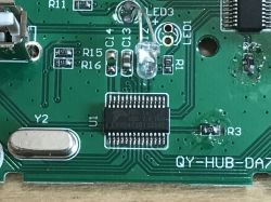 Tani 7-portowy HUB USB 2.0 - test z 7 urządzeniami, teardown, wnętrze Tani 7-portowy HUB USB 2.0 - test z 7 urządzeniami, teardown, wnętrze