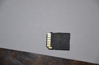 Karta SD Kingston 8GB - Uszkodzony plastik, brak odczytu w czytnikach