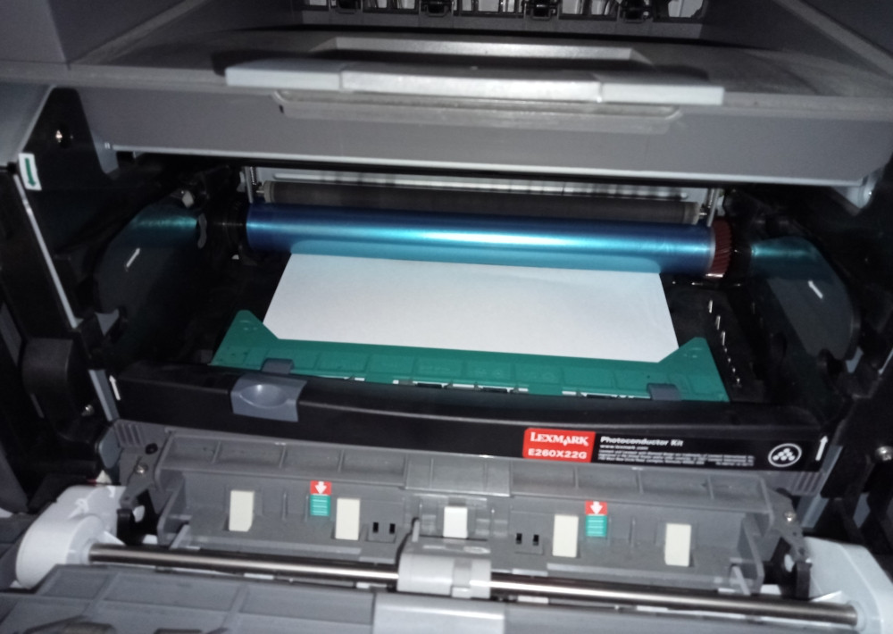 Drukarka Lexmark X363dn Ciągłe zacinanie papieru mimo wymiany tonera