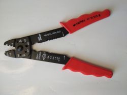 Wielofunkcyjne szczypce Knipex 9721215B, recenzja Wielofunkcyjne szczypce Knipex 9721215B, recenzja