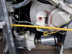 Whirlpool ADG522 X - nie zmywa, ale kończy program Whirlpool ADG522 X - nie zmywa, ale kończy program