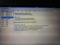 Ekran komputera z błędami czujnika położenia pedału sprzęgła Forda Transit Custom.