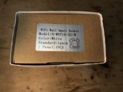 Packaging of AVATTO N-WOT10-EU-W Socket Packaging of AVATTO N-WOT10-EU-W socket with label