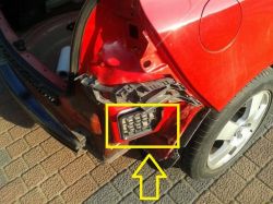 Golf IV - - Kratki wentylacyjne w tylnym zderzaku hałasują