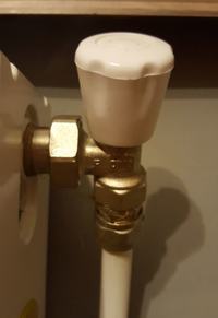Fixing Leaking Ferro Radiator Valve: Disassemble, Replace O-Rings / Entire Valve Fixing Leaking Ferro Radiator Valve: Disassemble, Replace O-Rings / Entire Valve