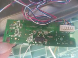 Waga OMRON BF 511: Niski poziom baterii mimo wymiany - pytanie o przyczynę