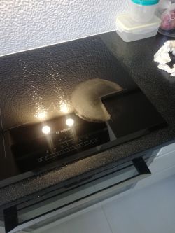 Usuwanie osadu z płyty indukcyjnej Bosch - Jakie środki czystości?