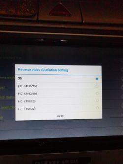 Chinese radio Podofo 8227l rear view camera only works when the radio starts.