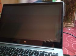 Xiaomi Mi Notebook Air - (Wanderndes) Schwarzes Quadrat im Laptop-Screen Xiaomi Mi Notebook Air - (Wanderndes) Schwarzes Quadrat im Laptop-Screen