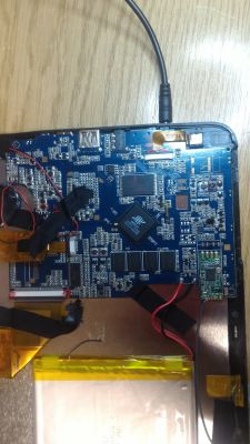 ARCHOS ARNOVA 10D G3 10,1" - Tablet ładuje się , nie włącza się , 2 elemen ARCHOS ARNOVA 10D G3 10,1" - Tablet ładuje się , nie włącza się , 2 elemen