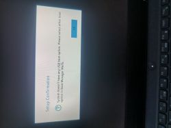 Komunikat „System doesn't have any USB boot option” na ekranie laptopa i przycisk OK.