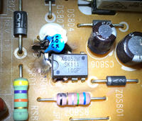 SAMSUNG UE32D6500 - Trzask, swąd, martwy - uszkodzenie układu A6052M SAMSUNG UE32D6500 - Trzask, swąd, martwy - uszkodzenie układu A6052M