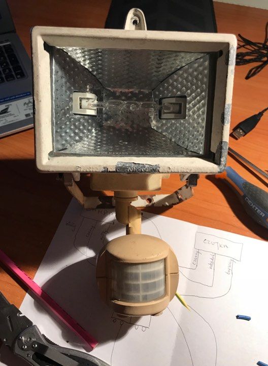 Kanlux CE-81PX: Connecting Halogen Lamp with Motion Sensor and Two-Stage Switch Kanlux CE-81PX: Connecting Halogen Lamp with Motion Sensor and Two-Stage Switch