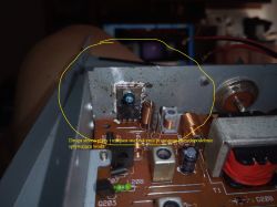 Uniden PRO 510XL - uszkodzony element i ścieżka, przyczyna: woda i pył na płycie - zdjęcia