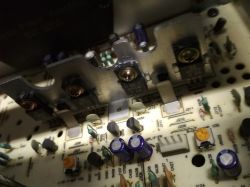 Wnętrze wzmacniacza Technics SU-V660 Wnętrze wzmacniacza Technics SU-V660
