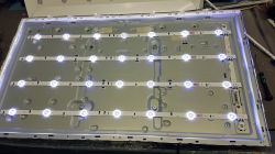 samsung LED niebieskie plamy