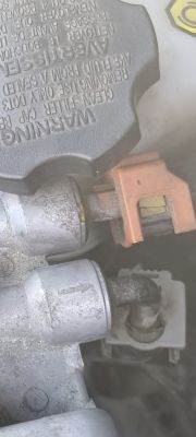 Wymiana filtra i odpowietrzanie układu paliwowego Tucson 2.0 CRDi 136KM 2006r - który wąż?