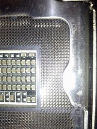 Intel DX58OG - Czy wygięte piny Vcc w sockecie mogą uszkodzić i7-920?