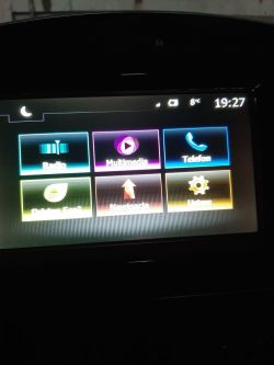 Clio IV Media Nav Evolution - Parowanie telefonu z nawigacją samochodową w celu 