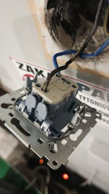 How to connect a smart switch without N to a contactor in a 2-wire installation?