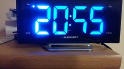 RADIOBUDZIK CR7BK BLAUPUNKT - Nie wyświetla się jeden segment 3 cyfry.