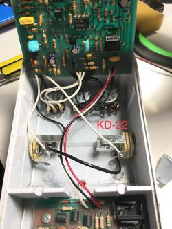 Zastąpienie przełącznika w efekcie gitarowym Chorus NG-02 przez 3PDT - układ zasilania