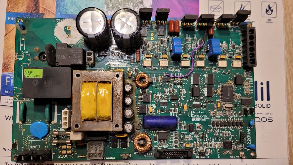 Bieżnia Star Trac błąd "Check Motor System"