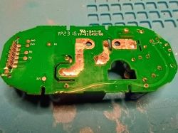 Controller Board of Aqia F3202-US Socket Controller board of Aqia F3202-US Wi-Fi smart socket with visible traces and pins.