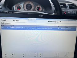Kod błędu 9022: Usterka Keyless-Go – napięcie anteny poza zakresem tolerancji.