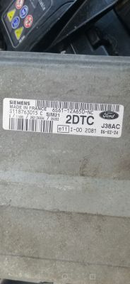 Ford fiesta 1.3 60km 2006r ben - Schemat wtyczki 6S61-12A650-NC głównie chodzi p plus i minus