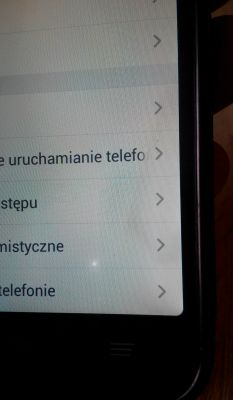 How to remove stains and streaks from the display of the zte v987 smartphone?