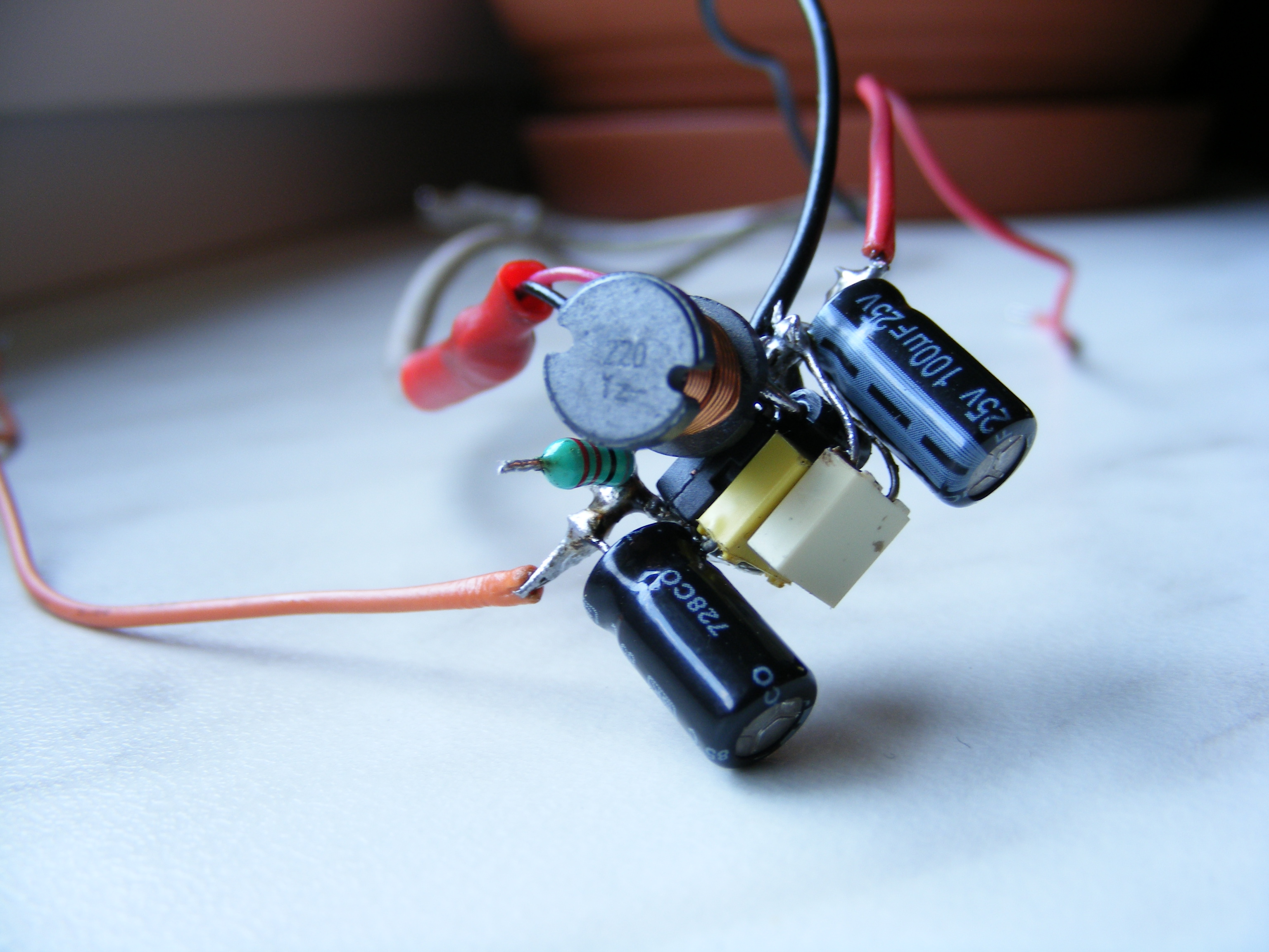 Max756 i problemy z napięciem podczas obciążenia. - elektroda.pl