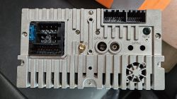 Connecting the Chinola Win6 radio to Ford Kuga: problem with power supply and locking the car