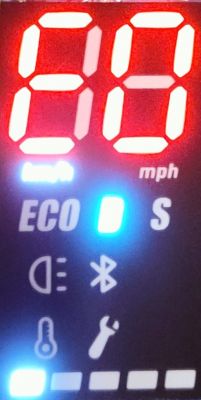 Hulajnoga Motus Scooty 10plus - nie rusza, wyświetla kod błędu E0 po naduszeniu przycisku