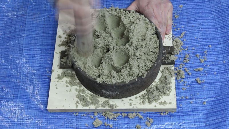 Pionek szachowy odlany z aluminium Pionek szachowy odlany z aluminium