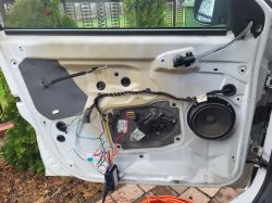 Skoda Fabia 2 2009: Montaż centralki z Allegro - zamek nie działa, co robić?