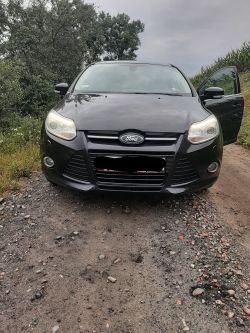 Ford Focus MK3 Titanium - światła do jazdy dziennej.