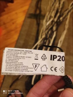 Poszukiwany zasilacz do dwóch kompletów lampek LED z nietypową wtyczką