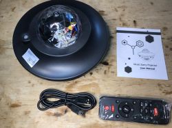 Krótki test i wnętrze lampy/projektora "Starry Projector Light" A228702 na Bluetooth
