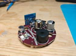 Close-up of the internal circuitry of the Tuya gas alarm model DY-RQ400A.