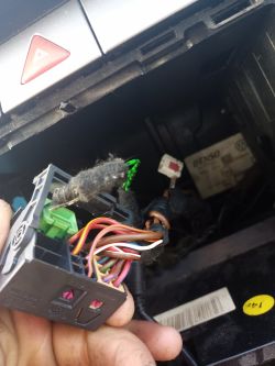 Passat B6 - Jak poprawnie podłączyć chińskie radio? - Zdjęcia wewnątrz