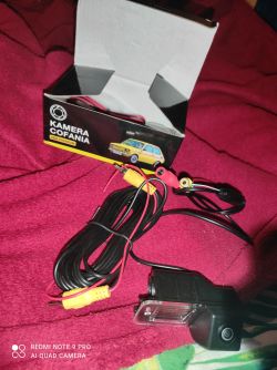 VW Passat b6 2007 r. - przyłączenie kamery cofania do radia