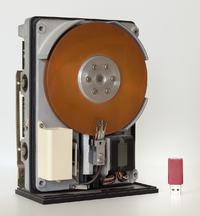 Dyski twarde 3,5" o pojemności 10TB.