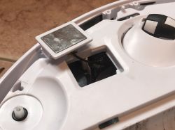 Wnętrze odkurzacza smart/robota sprzątającego z WiFi Medion 13277