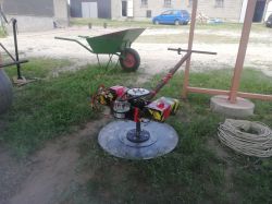 Creating a DIY Battery-Powered Disc Trowel for Concrete using 18V 12Ah Li-ion Battery
