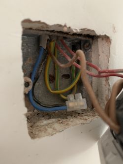 Troubleshooting Uk Kitchen Lamp Connection Issues: Wiring, Switches 